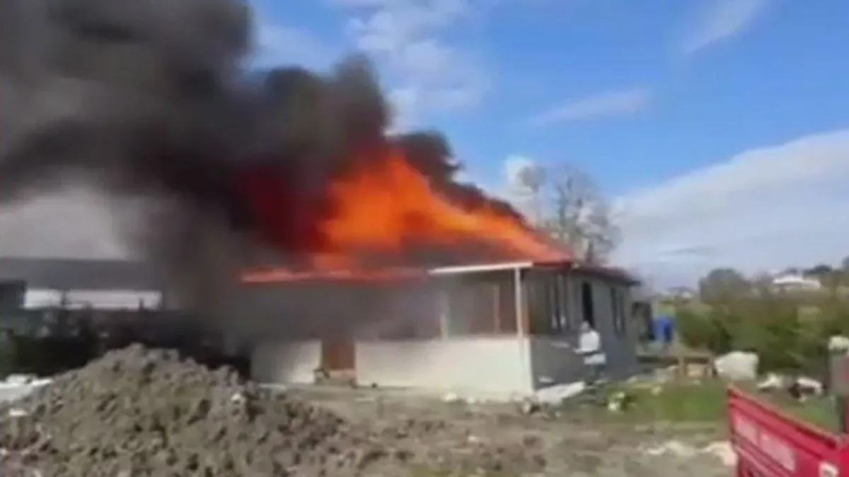 Çatalca’da tek katlı evde yangın!