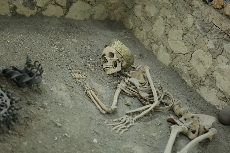 Şoke eden keşif! 4 bin 500 yıllık erkek iskeletlerinde…