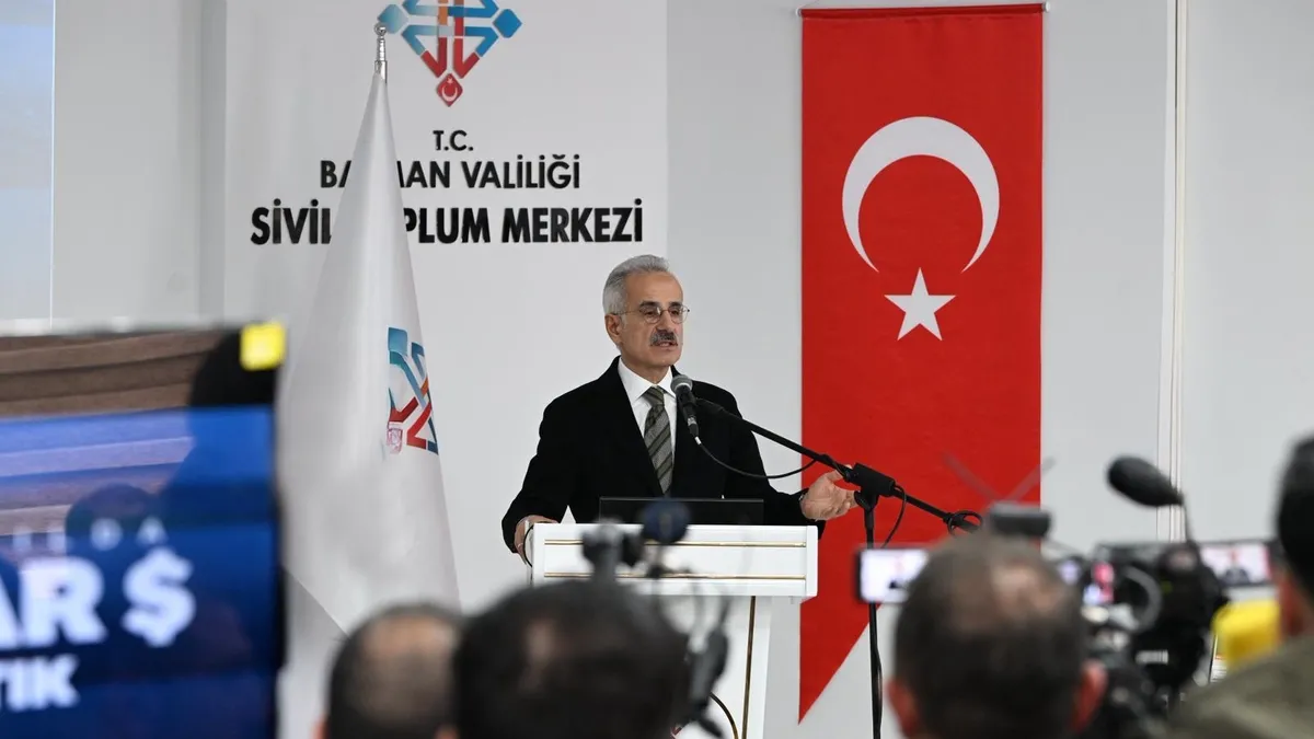 Bakan Uraloğlu duyurdu: Antalya-Batman uçuşları başlıyor Bakan Uraloğlu duyurdu: Antalya-Batman uçuşları başlıyor