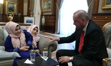 Başkan Erdoğan, siyam ikizlerini kabul etti