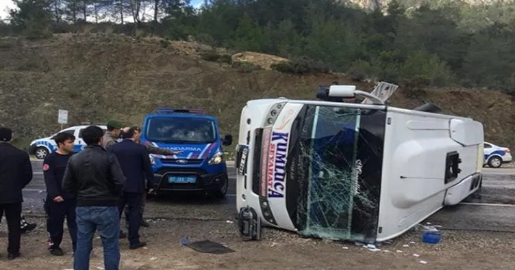 Siirt’te yolcu minibüsü devrildi: 10 yaralı