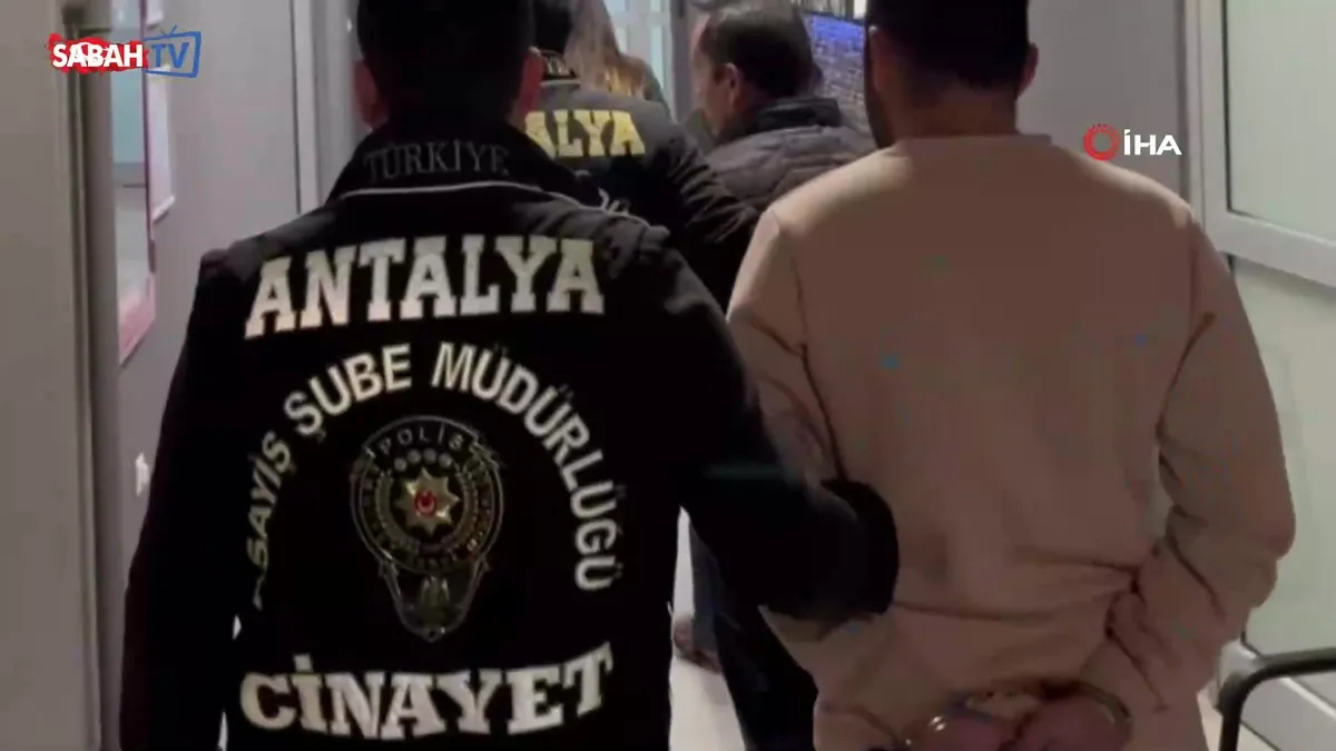Bakan Yerlikaya açıkladı: “Antalya’da 10 yıl önce işlenen faili meçhul kadın cinayeti aydınlatıldı” | Video videosunu izle Bakan Yerlikaya açıkladı: “Antalya’da 10 yıl önce işlenen faili meçhul kadın cinayeti aydınlatıldı” | Video videosunu izle