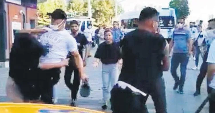 İBB zabıtasından vatandaşa uçan tekme