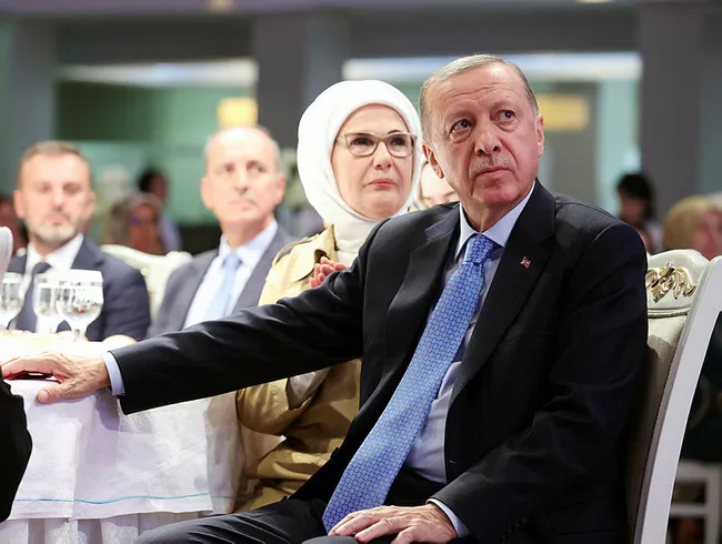 son-dakika-baskan-erdogandan-mersindeki-teror-saldirisina-tepki-malum-parti-terorist-kadinlari-istismar-ediyor-1664298192142.jpg