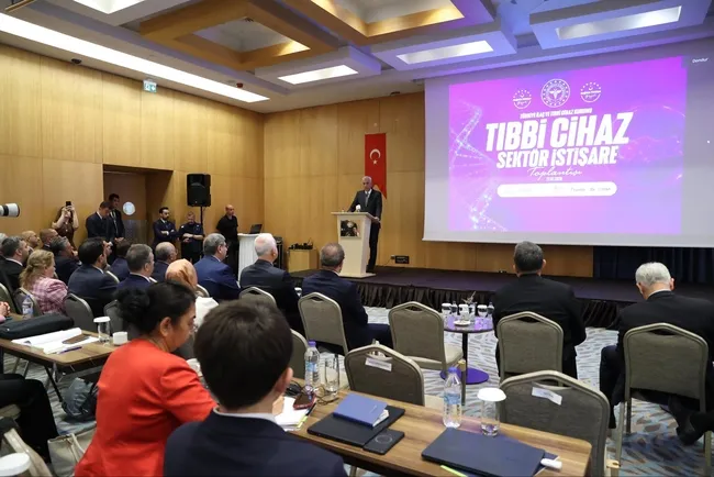 bakan-memisoglu-cok-yakinda-turkiye-saglik-sektorunde-farkli-bir-vizyonu-ortaya-koyacak-1785172454142.jpg Bakan Memişoğlu: