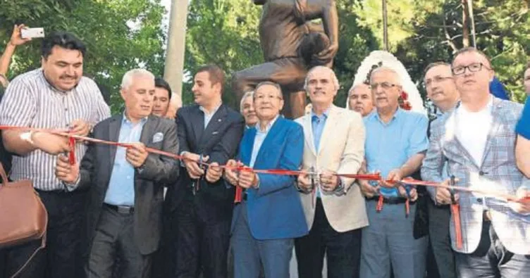 Bursa’ya Koca Seyit heykeli