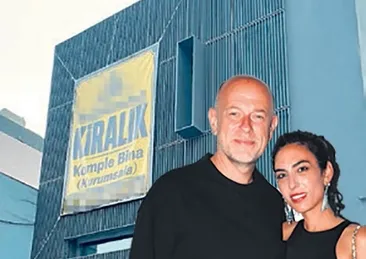 İşte de aşkta da kaybetti