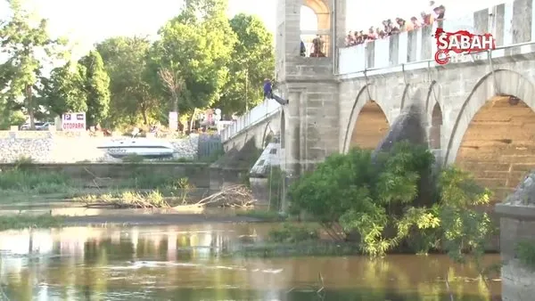 Tunca Köprüsünde halatla kedi kurtarma operasyonu | Video