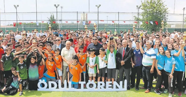 Kupalarına kavuştular