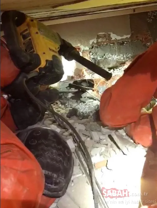 Son dakika haberi: İzmir'de enkaz altında kalan Buse'ye ulaşıldı! İşte ilk görüntüler