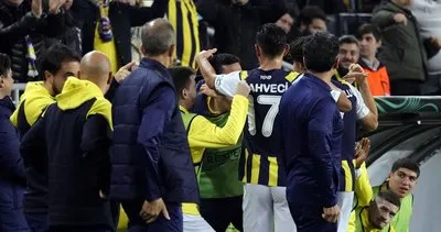 Son dakika haberi: Fenerbahçeli futbolculardan duygulandıran hareket! Golden sonra öyle bir şey yaptılar ki...