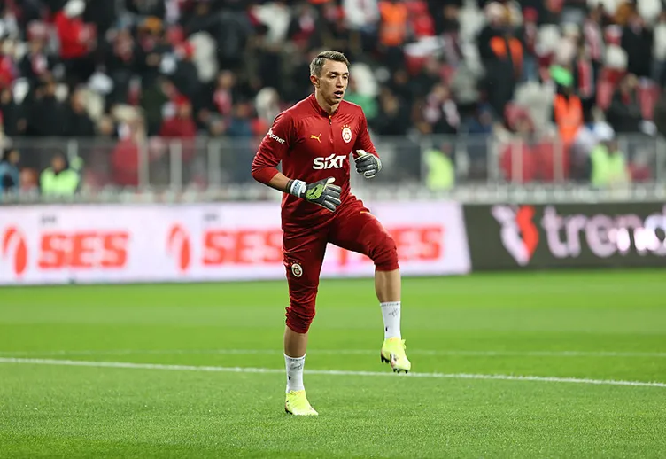 Galatasaray’ın bitmek bilmeyen aşkı! Yıldız futbolcu tercihini yaptı...