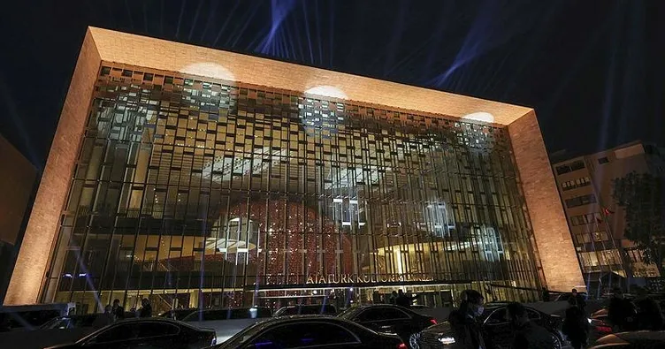 Gençler AVM’den çıkıp AKM’ye gelsin