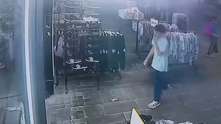 Bağcılar’da kan donduran olay: Not gönderip dükkanı taradılar!