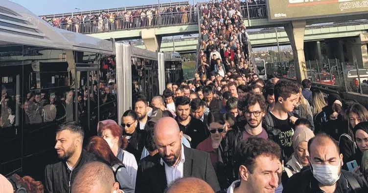 Toplu ulaşımdaki kaos vatandaşı canından bezdirdi