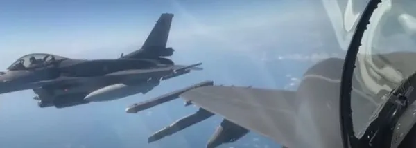 son-dakika-yunanistan-f-16larimizi-engellemeye-calisti-kahraman-pilotlarimiz-boyle-karsilik-verdi-1671519252966.jpg