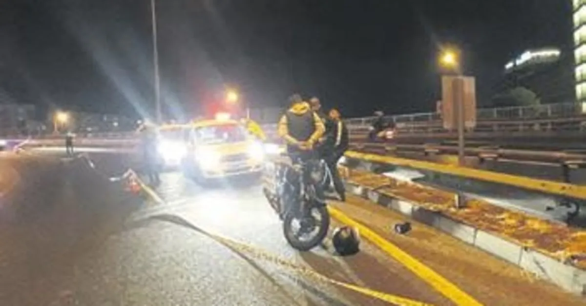 motosiklet bariyerlere carpti 1 olu 1