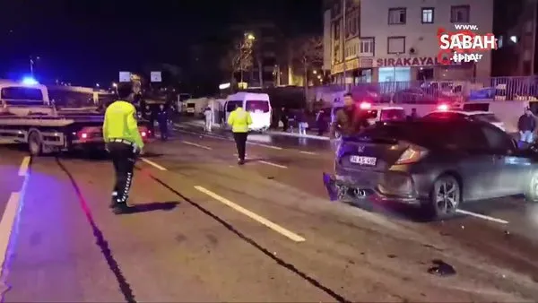 Esenler’de otomobil seyir halindeki servis minibüsüne çarptı | Video