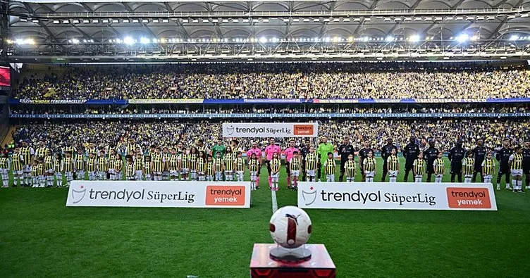 Fenerbahçe taraftarı, Mehmet Ali Yılmaz’ı anma sırasında ıslıkladı