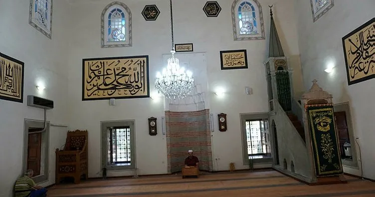 506 yıllık camiye takılan klimalar ’Tarihi dokuya zarar vermiyor’ kararı