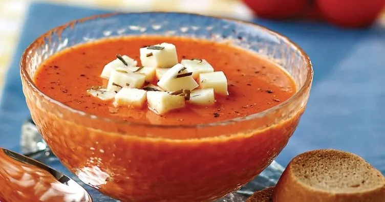 Otlu peynir kremalı domates çorbası tarifi