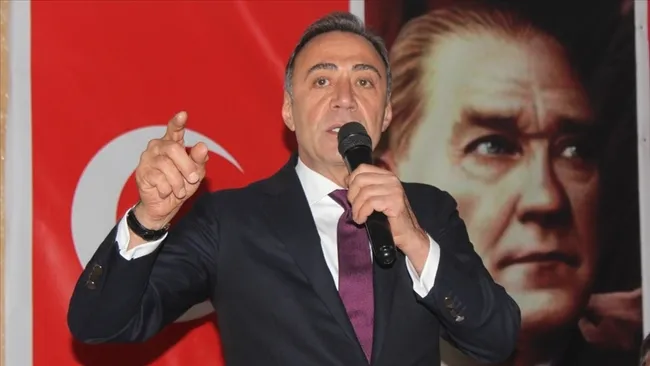 chpde-ihrac-dalgasi-o-isimlerin-ustu-cizildi-aralarinda-milletvekilleri-de-var-1761327794318.jpg CHP'de ihraç dalgası! O isimlerin üstü çizildi: Aralarında milletvekilleri de var