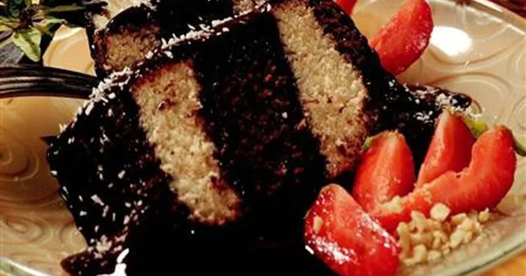 Tatlı krizleri için harika bir alternatif çikolatalı kek tarifi: Enfes çikolatalı kek nasıl yapılır?