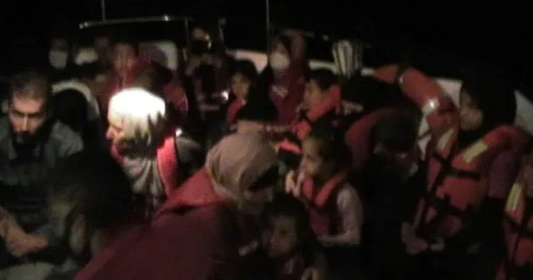 İzmir’de Türk karasularına geri itilen 22 sığınmacı kurtarıldı