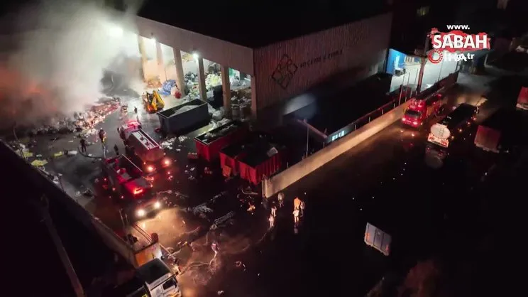 Tekirdağ'da alev alev yanan geri dönüşüm tesisi böyle görüntülendi | Video
