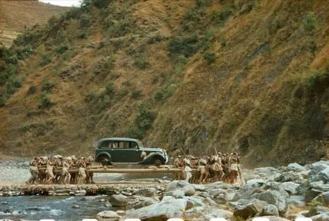 Tarihin tozlu raflarından çıkan en acı fotoğraflar