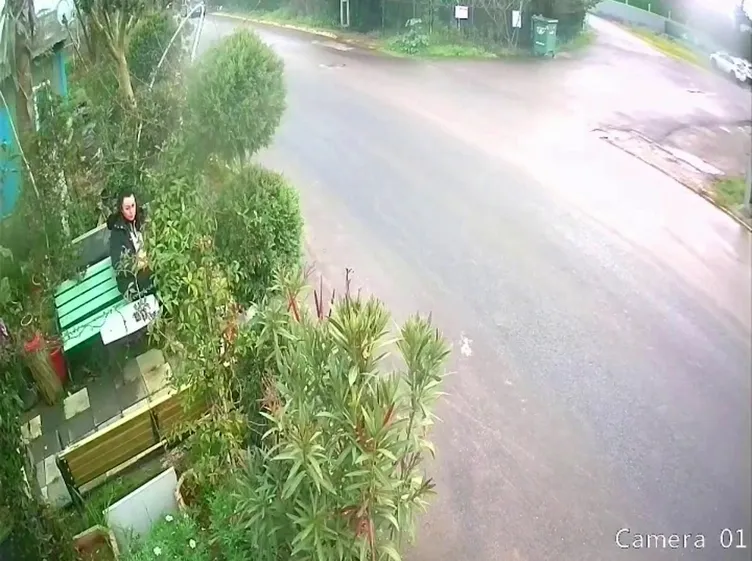 Tuzla’da korkutan anlar! Bankta otururken kabusu yaşadı! Kaçma şansım bile olmadı