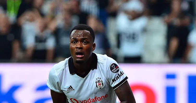 Cyle Larin derbide kızardı!