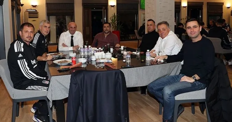 Ahmet Nur Çebi, Beşiktaşlı futbolcularla yemekte buluştu