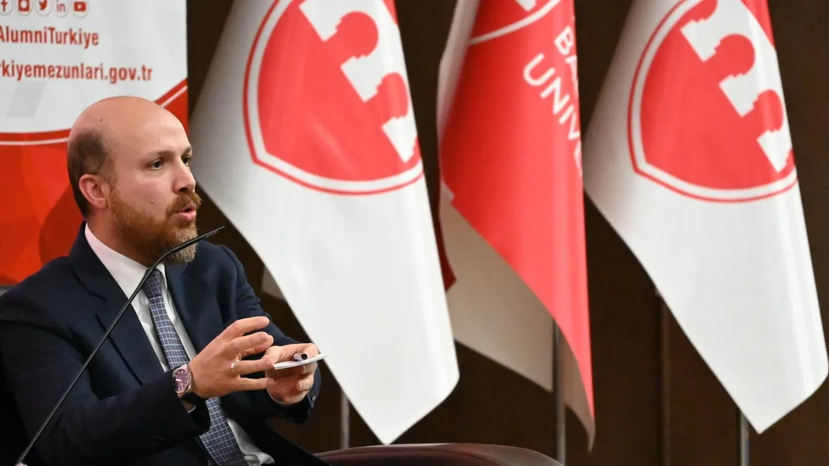 Bilal Erdoğan, Üsküp’te müjdeyi verdi: “Dev cami projesinde sona gelindi” Bilal Erdoğan, Üsküp’te müjdeyi verdi: “Dev cami projesinde sona gelindi”