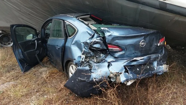 Son dakika: Samsun-Ankara yolunda katliam gibi kaza: 3 ölü 6 yaralı!