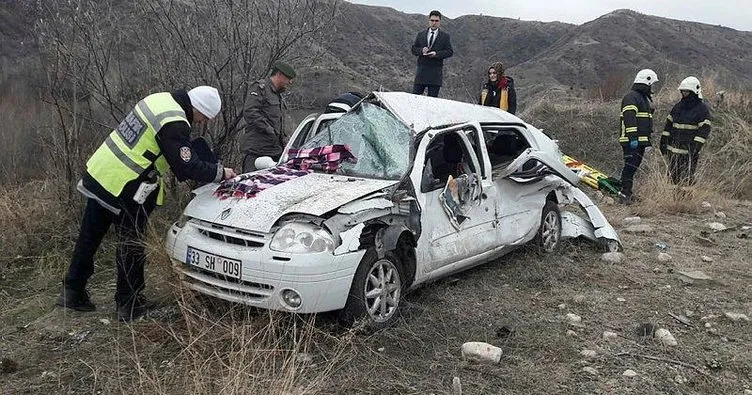 Cenaze yolunda kaza: 2 ölü, 3 yaralı ile ilgili görsel sonucu