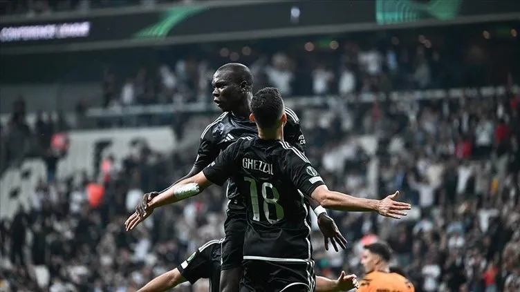 SON DAKİKA Ghezzal ve Aboubakar neden kadro dışı bırakıldı? İŞTE Beşiktaş’ta kadro dışı bırakılan oyuncular hakkında açıklama!