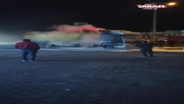 Sivas’ta alev alev yanan kamyondan son anda kurtuldu | Video