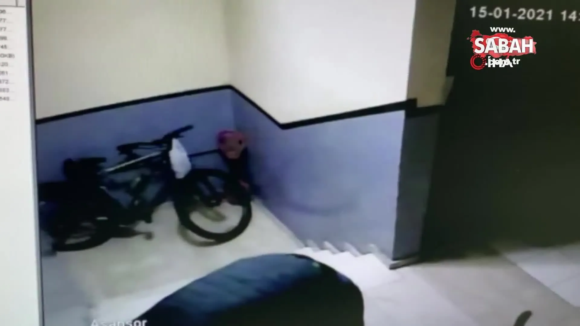 Girdigi Binadaki Bisikleti Boyle Caldi Video Videosunu Izle Son Dakika Haberleri