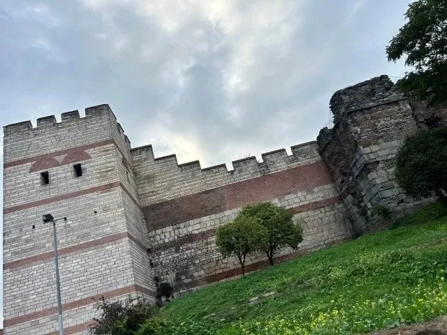 SON DAKİKA! Surdaki vahşette yeni gelişme! Katil Semih Çelik iki kızı katledip intihar etmişti: Görüntüdeki 3. kişinin sırrı çözüldü