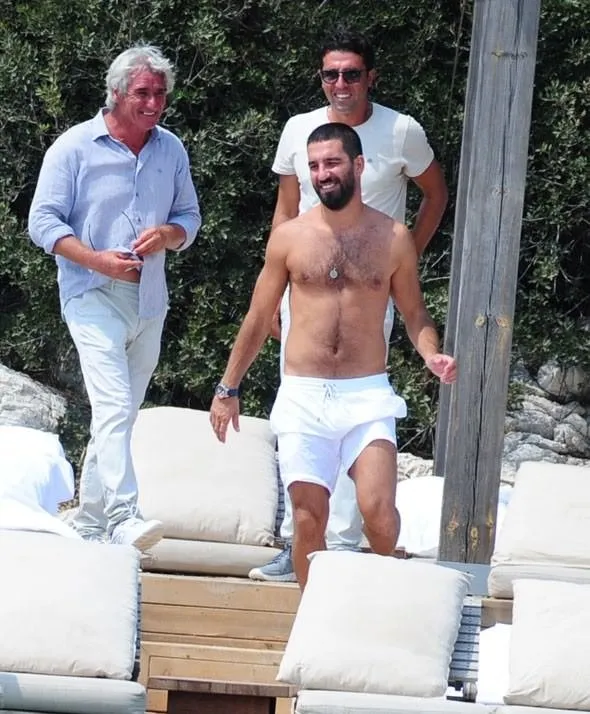 Arda Turan ve Aslıhan Doğan tatilde - Galeri - Magazin