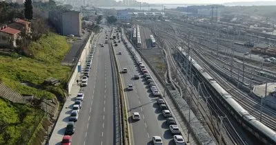 Son dakika: Marmaray İstasyonu’nun yanı başında yüzlerce araç! Bu şerit her gün kapalı...