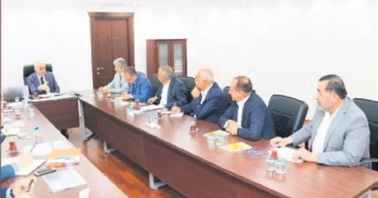 Belediye başkanlarıyla istişare toplantısı