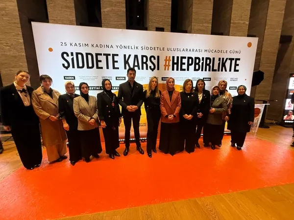 kadem-kadin-cinayetlerini-durdurmak-icin-siddete-karsi-hep-birlikte-kampanyasini-baslatti-1764008342674.jpg