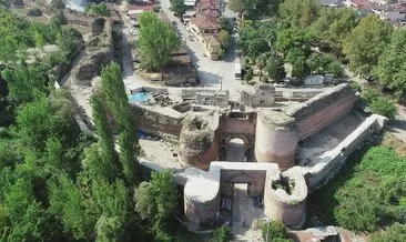 İznik’teki 2 bin yıllık tarihi İstanbul Kapı’nın altında ipek yolu bulundu