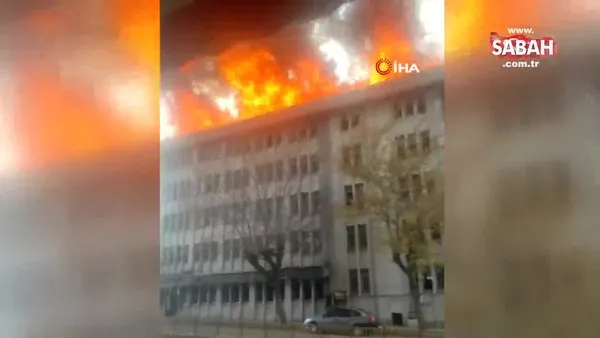 Erzurum’da korkutan yangın! Eski İller Bankası binası böyle yandı | Video