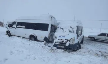 Bitlis’te zincirleme kaza! 10 araç birbirine girdi: 16 yaralı var!