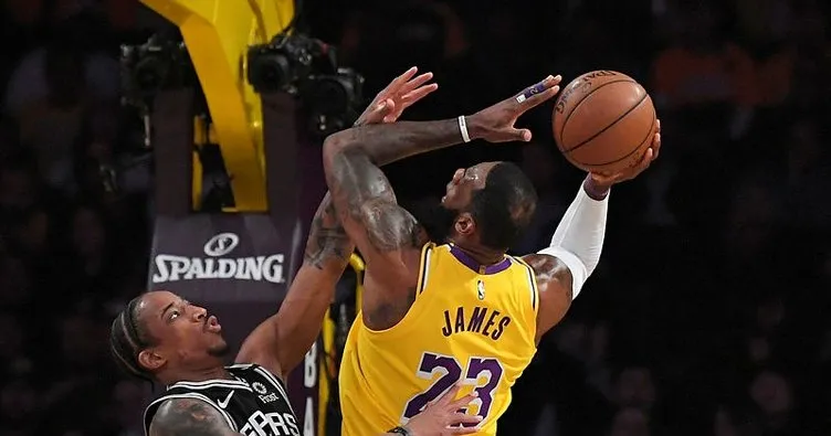 Lakers Spurs maçına Lebron damgası! Los Angeles Lakers 129 - 102 San Antonio Spurs