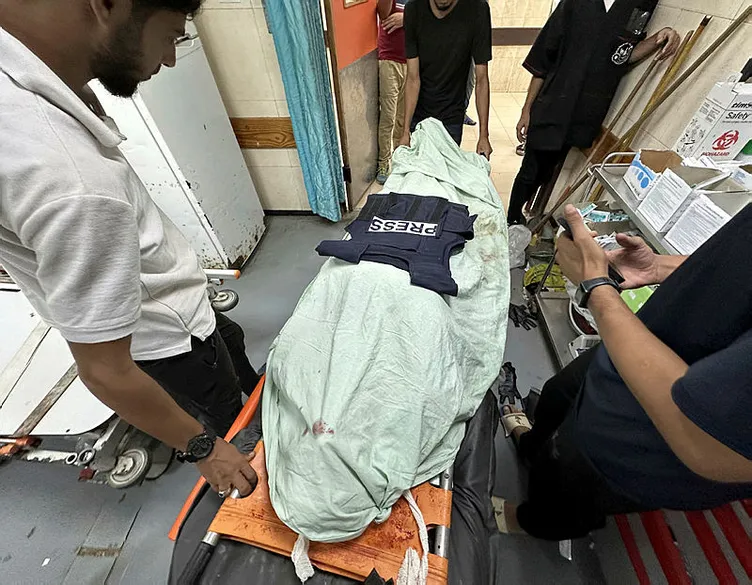 Katil İsrail’in Gazze’deki zulüm arşa ulaştı! İnsanlar ölmek için dua ediyor: Çocuklar lağım suyu içiyor