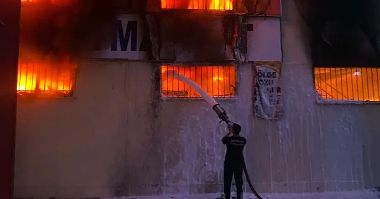 Depo yangını korku ve panik yarattı